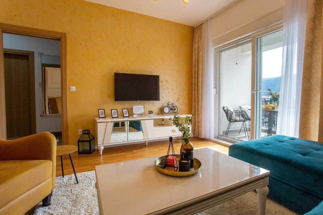 Gold Apartment Mostar Luaran gambar